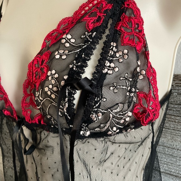 Frederick’s of Hollywood chemise lingerie size medium - Picture 3 of 5